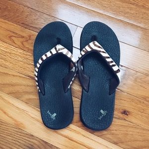 Sanuk memory foam flip flops